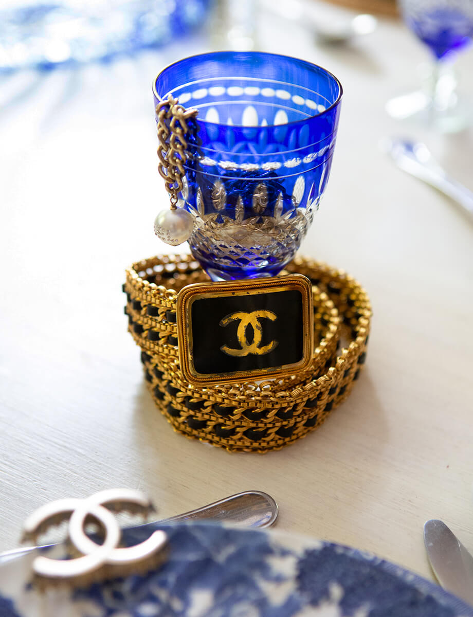 920x1200 Teaser 3 Chanel Glas